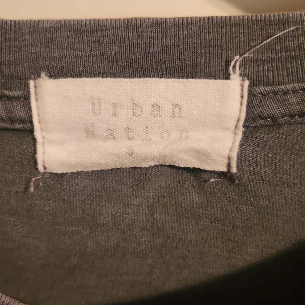Shirt - Picture 4 of 4